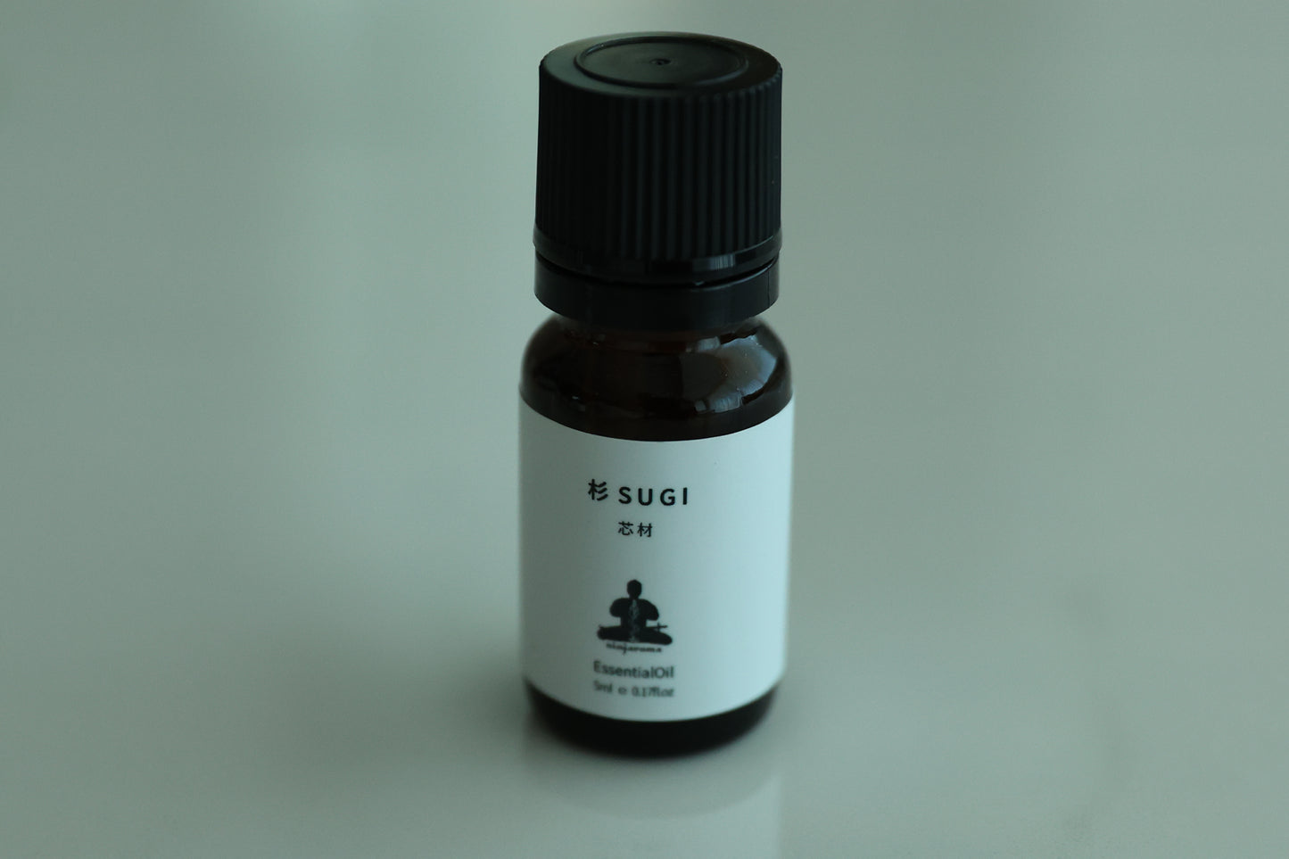 精油 5ml スギ芯材