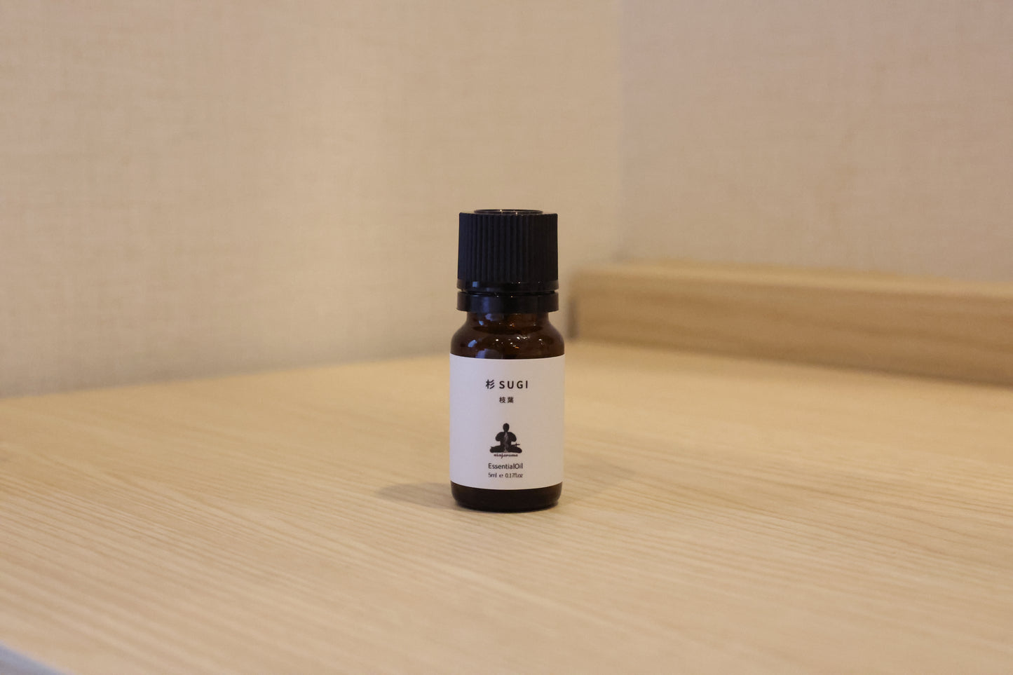 精油 5ml スギ枝葉